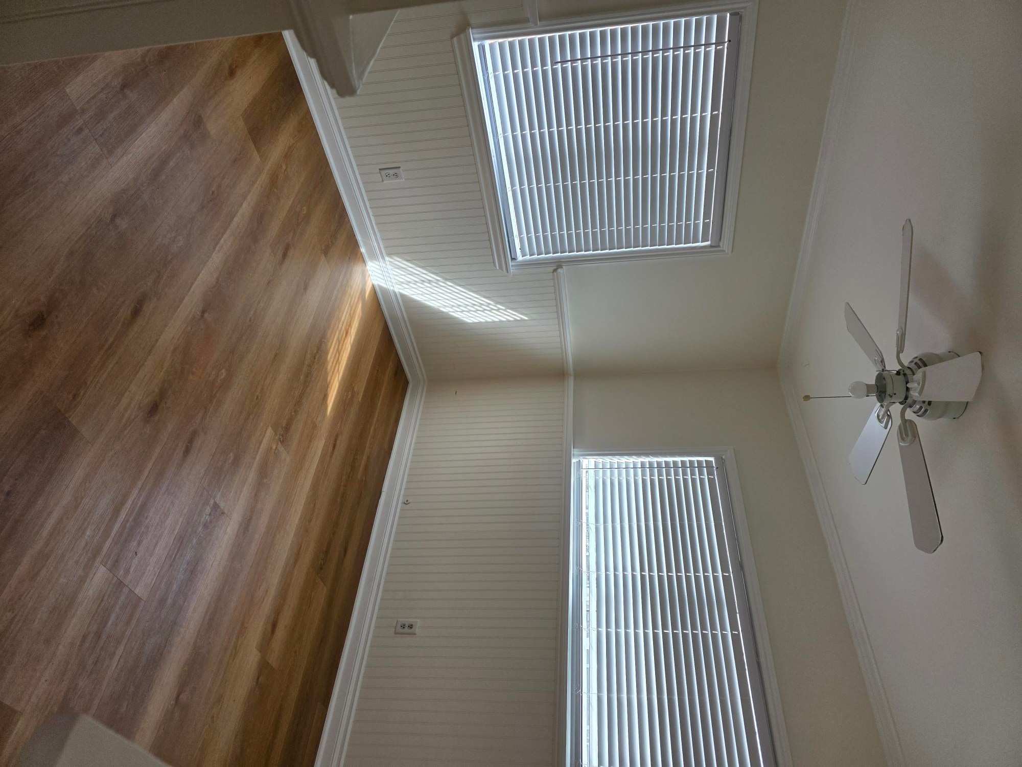 Building Photo - 509 S Catalina Ave