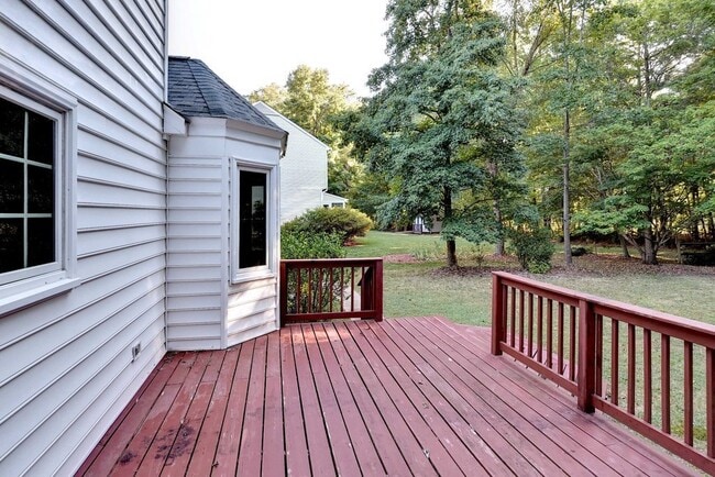 Building Photo - Beautiful Home on Quiet Cul-de-sac