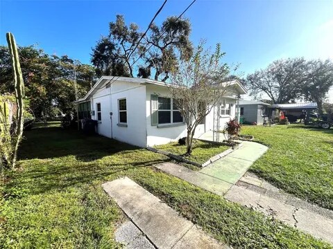 Building Photo - 2726 Canal Dr N