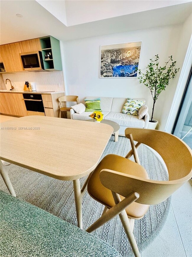 Building Photo - 159 NE 6th St