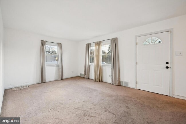 Building Photo - 610 Lee Ave