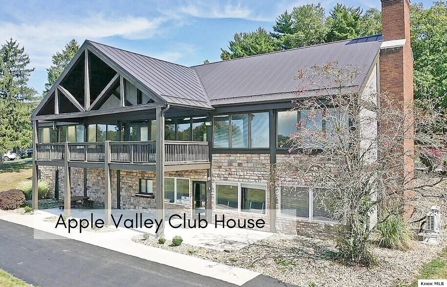 Building Photo - 305 Ridgeway Dr