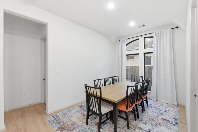 Building Photo - 2215 Crystal Reef Ct