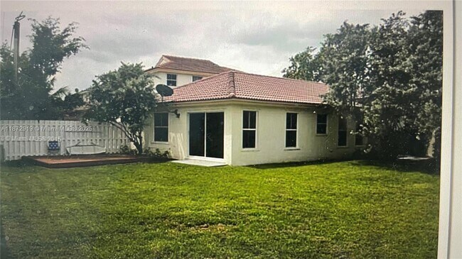 Building Photo - 6952 SW 148 Ln