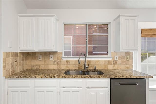 Building Photo - 1500 Mission Ridge Trail