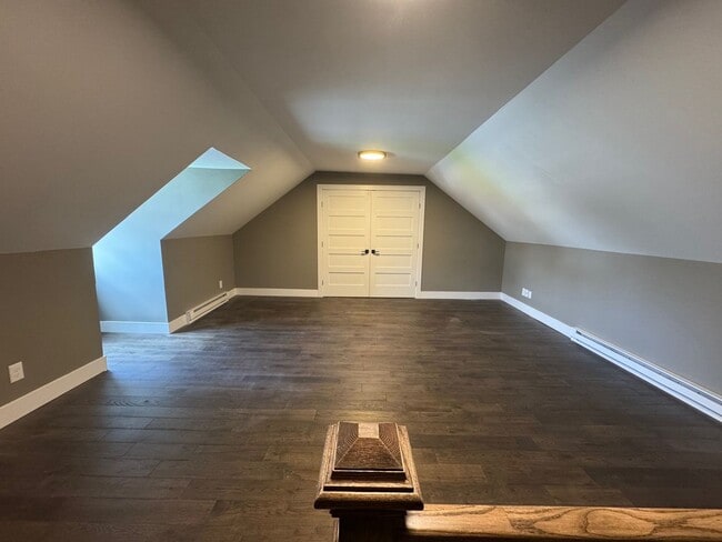 Building Photo - LARGE One Bedroom in Downtown Emmaus