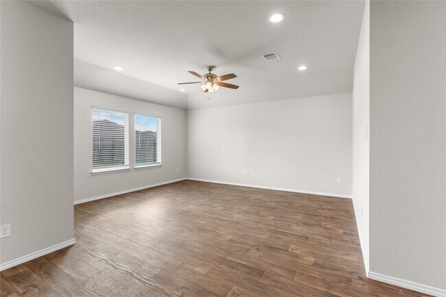 Building Photo - 5214 Perkins Rdg Wy