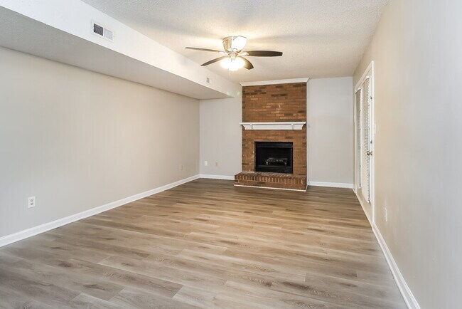 Building Photo - 12026 Lazy Willow Ln