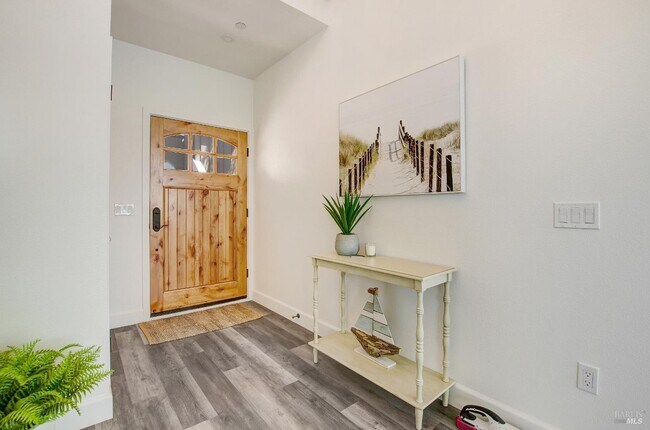 Building Photo - 625 CA-1