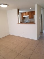 Building Photo - 5106 W Esplanade Ave