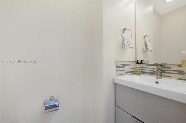 Building Photo - 7801 NE 4th Ct