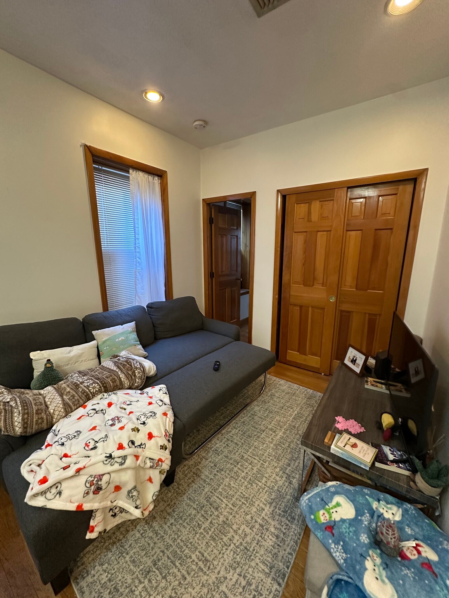 Building Photo - 374 North St