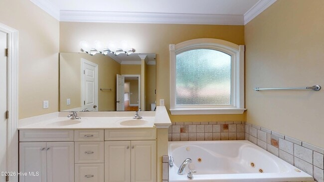 Building Photo - 3 Shenecossett Ln