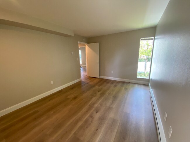 Building Photo - 1139 17th Ave