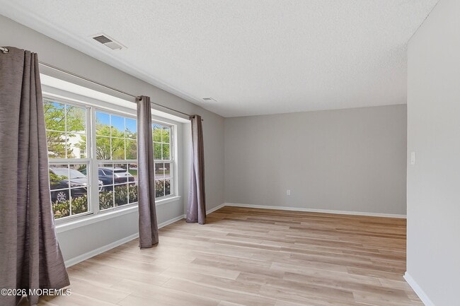 Building Photo - 5 Whistler Dr