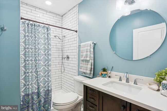 Building Photo - 14025 Godwit St