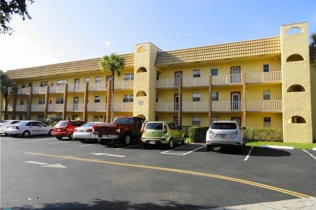 Building Photo - 8110 Sunrise Lakes Blvd
