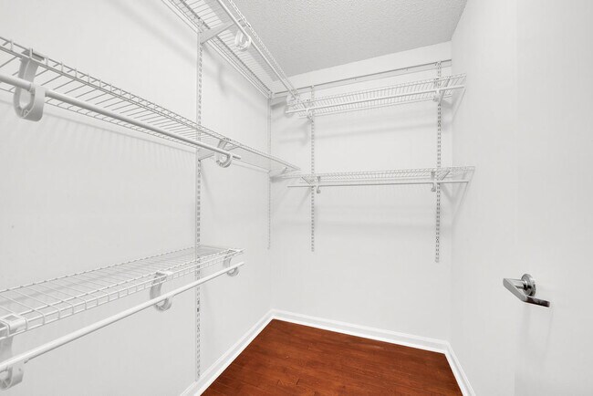 Building Photo - 545 N Dearborn St