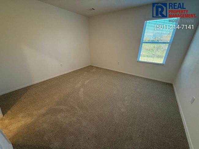 Building Photo - 10 Sourdough Crk Ln