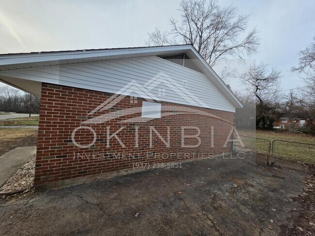 Building Photo - 5167 Altrim Rd