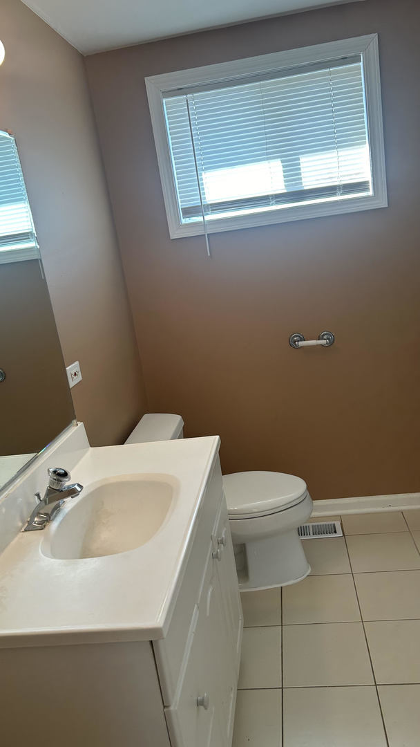 Building Photo - 8658 Gregory Ln