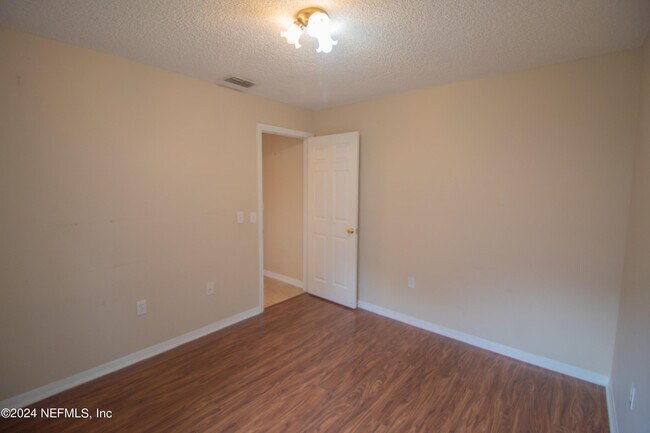 Building Photo - 2675 Lantana Lakes Dr E