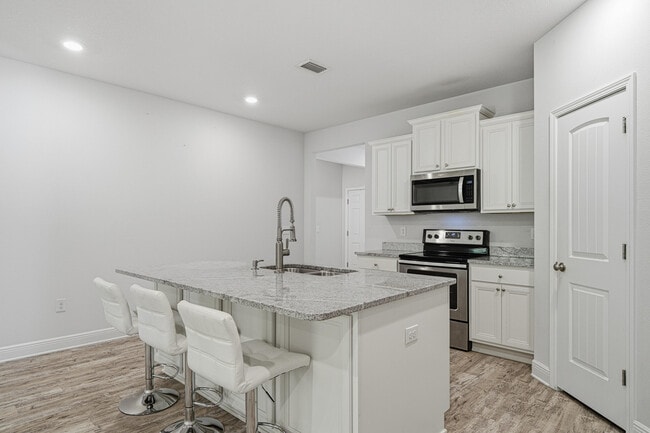 Building Photo - 191 Southern Pnes Rd