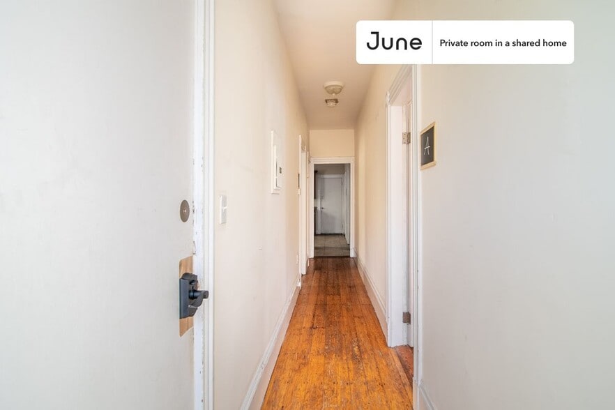 Building Photo - Room in Shared 5 bed/1 bath home