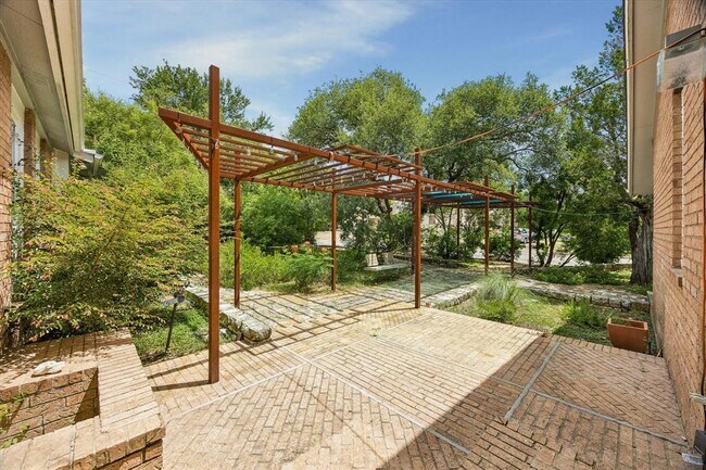 Building Photo - 5714 Penny Creek Dr