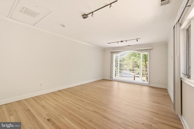Building Photo - 8400 Thornden Terrace