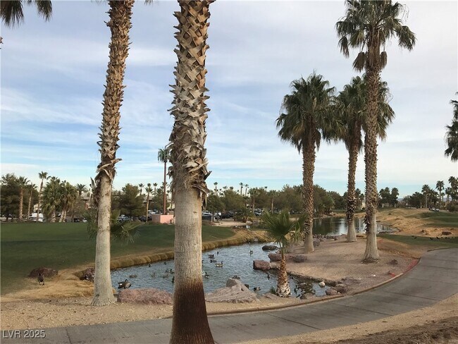 Building Photo - 370 Broken Par Dr
