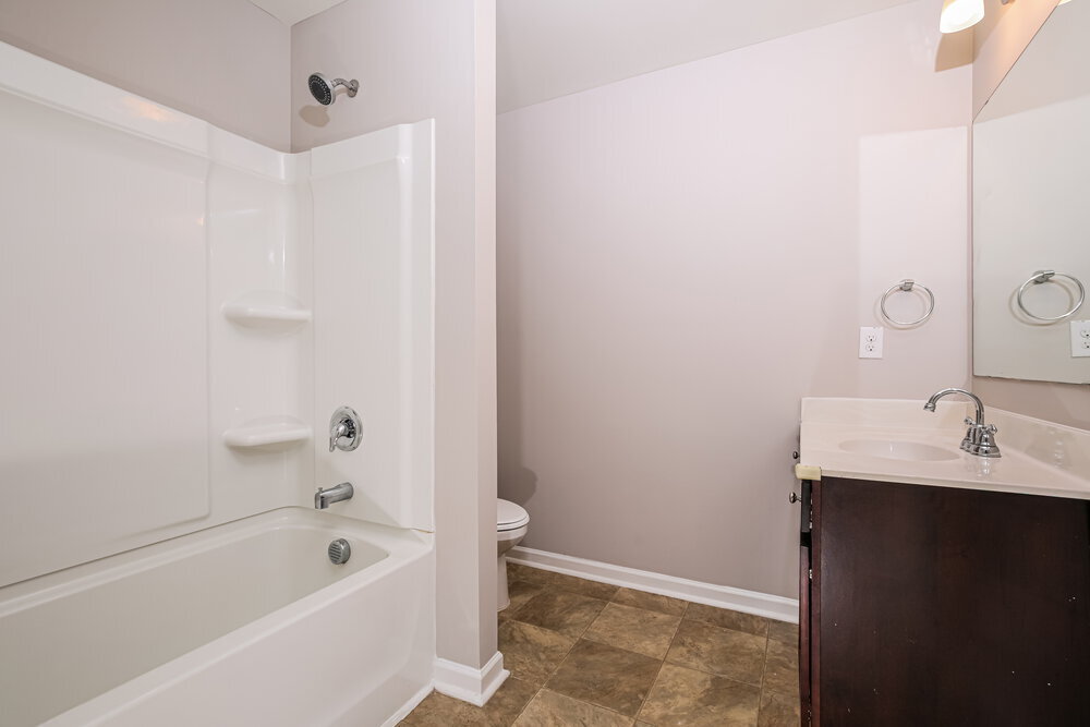 Building Photo - 559 Green Willow Cir