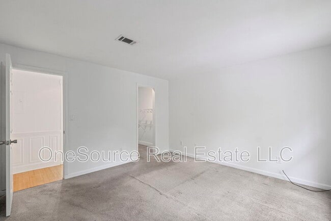 Building Photo - 1709 Augusta Dr