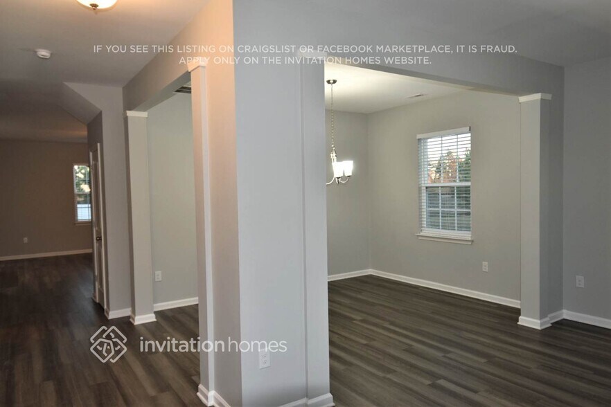 Building Photo - 237 S Great White Way