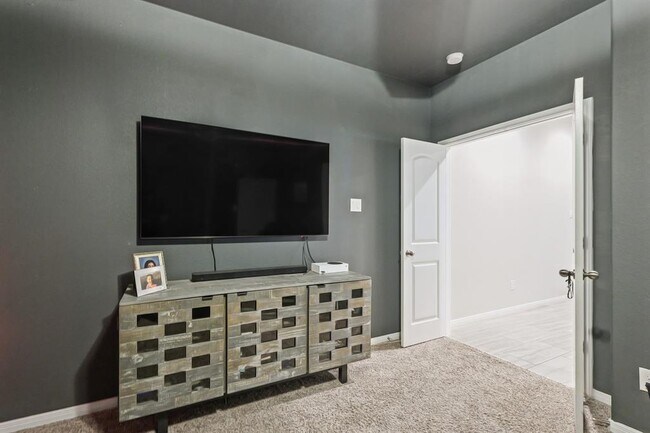 Building Photo - 18018 Svensson Slade Ln