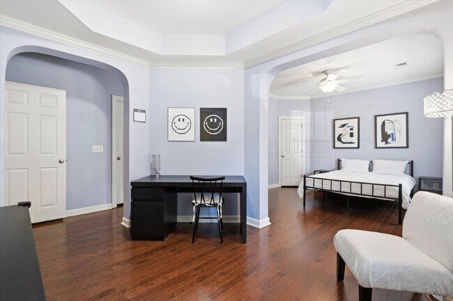 Building Photo - "Charming Fully Furnished 2-Bed Condo with & Granite Countertops in Charleston – 1320 Sq Ft of Co...