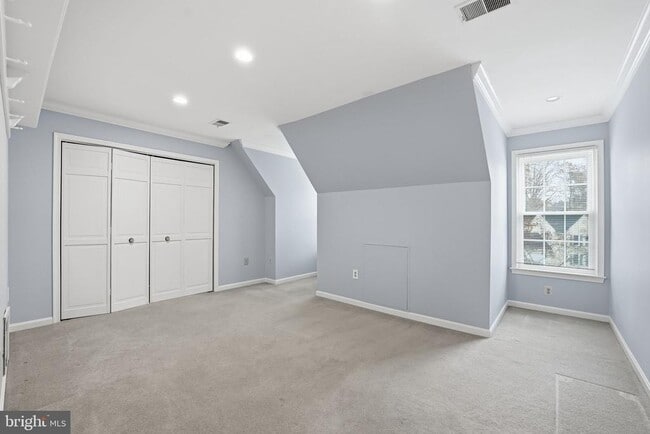 Building Photo - 9236 Northedge Dr