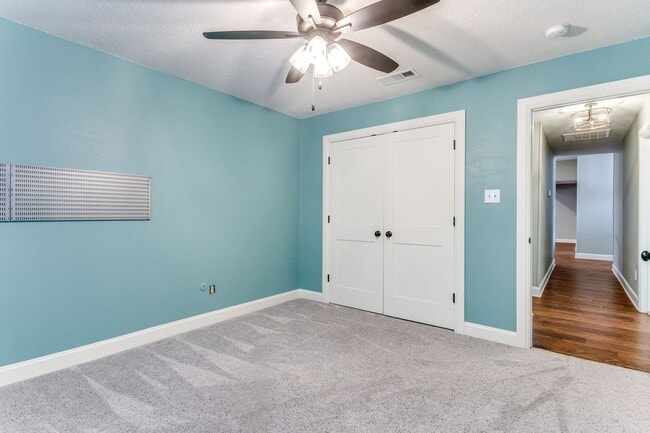 Building Photo - 4 bedroom with pool in Colleyville