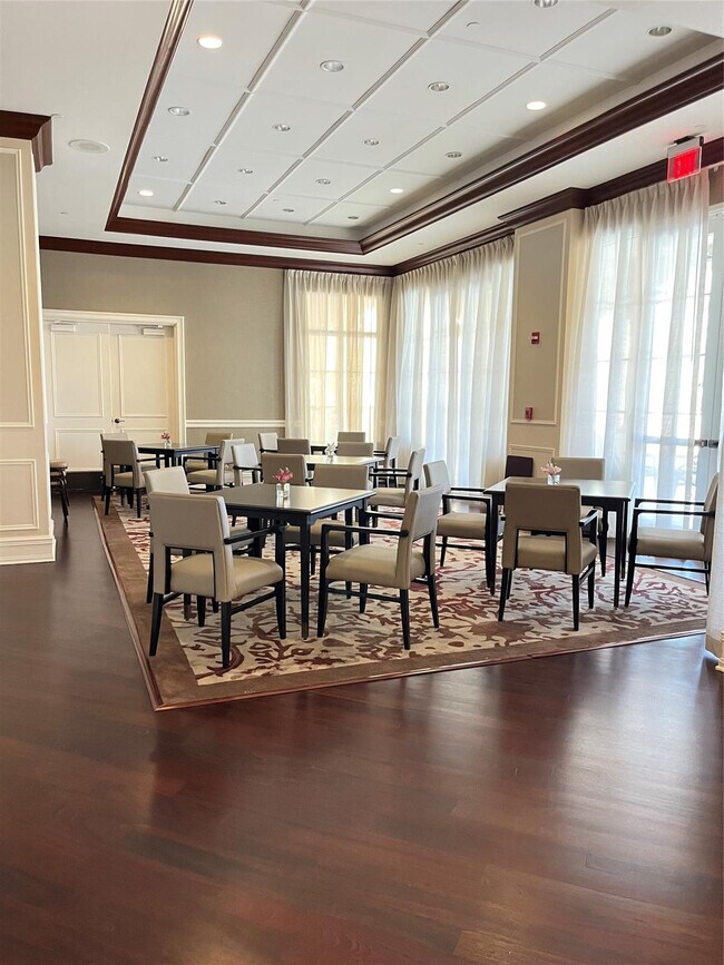 Building Photo - 16102 Emerald Estates Dr