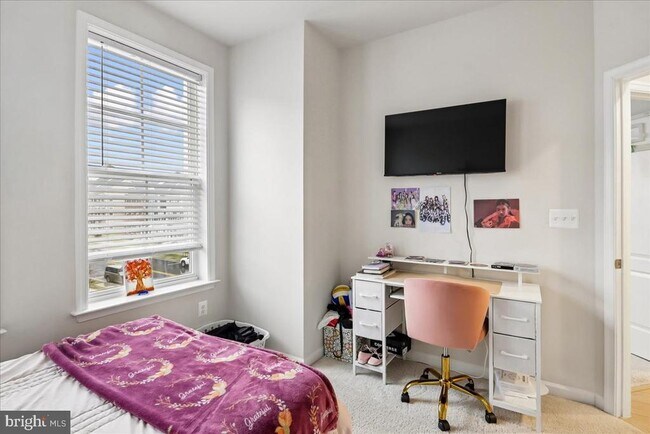 Building Photo - 10800 Blanton Wy