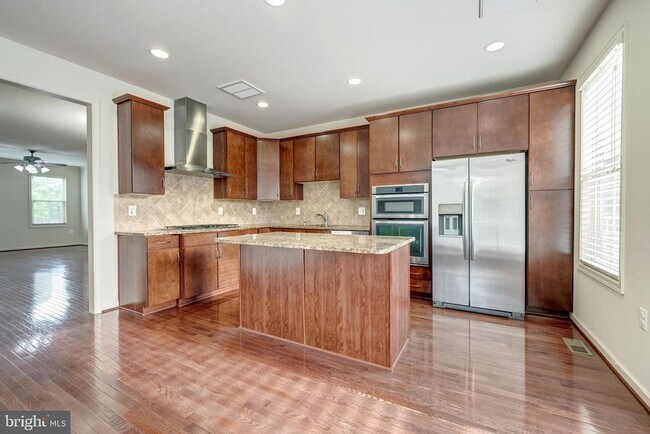 Building Photo - 42230 Castle Ridge Square
