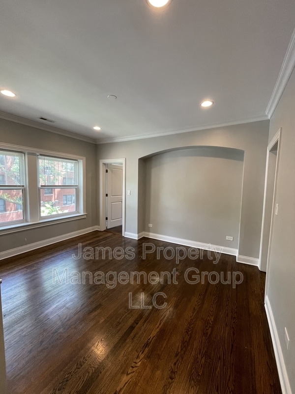 Building Photo - 5669 N Magnolia Ave