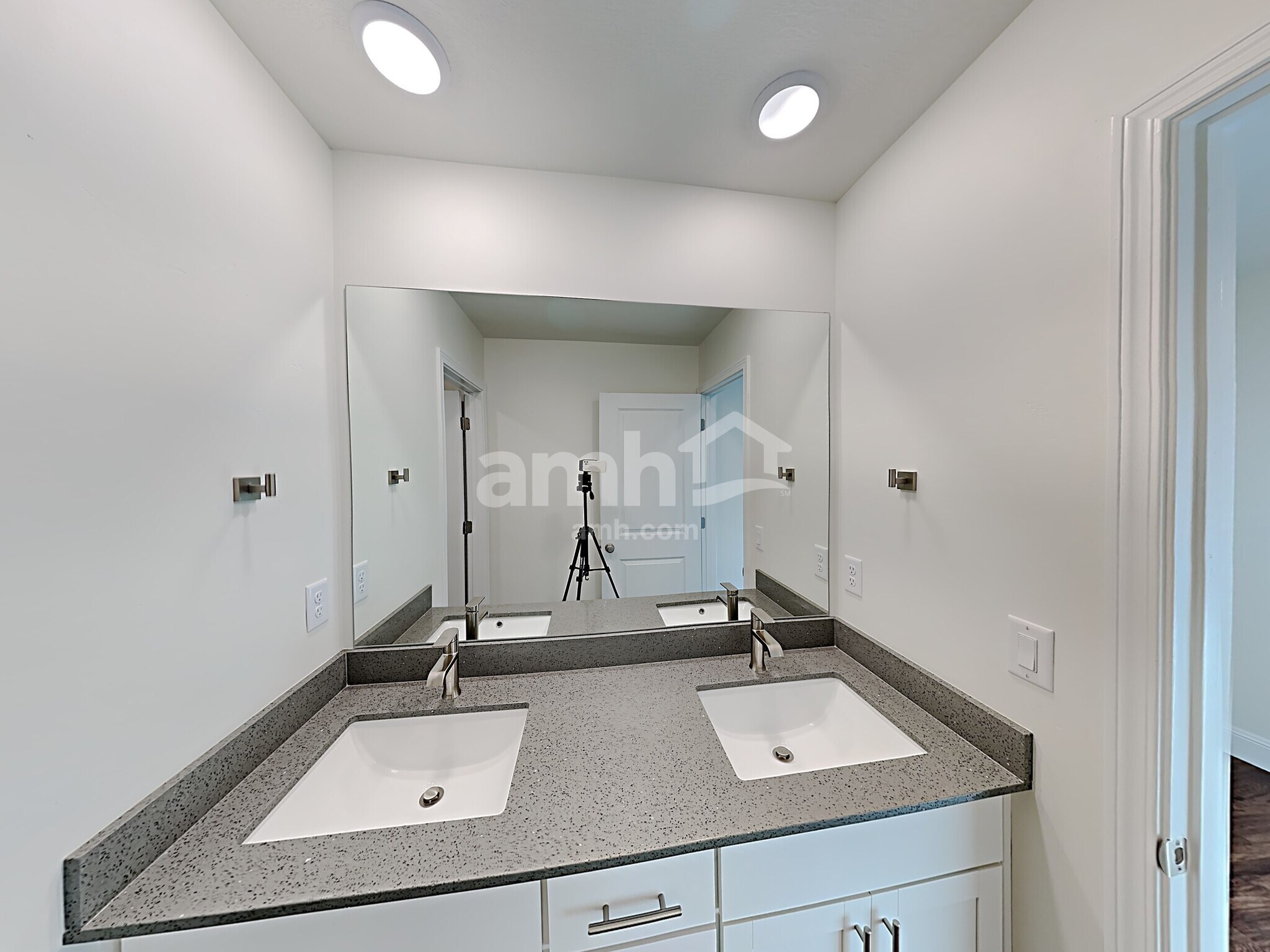 Building Photo - 2682 W 3400 S
