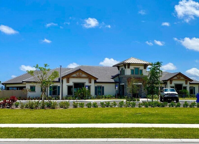 Building Photo - 4464 San Fratello Cir