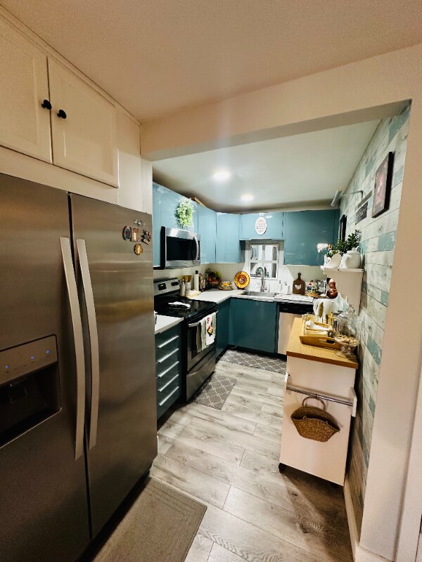 Building Photo - 6659 Interlochen Ln