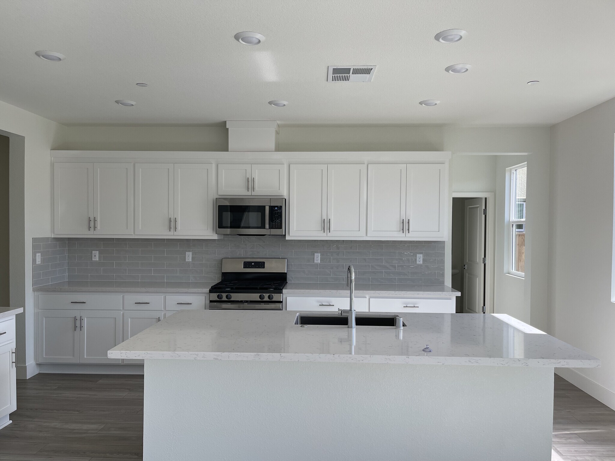 Building Photo - 5418 Paularo Way