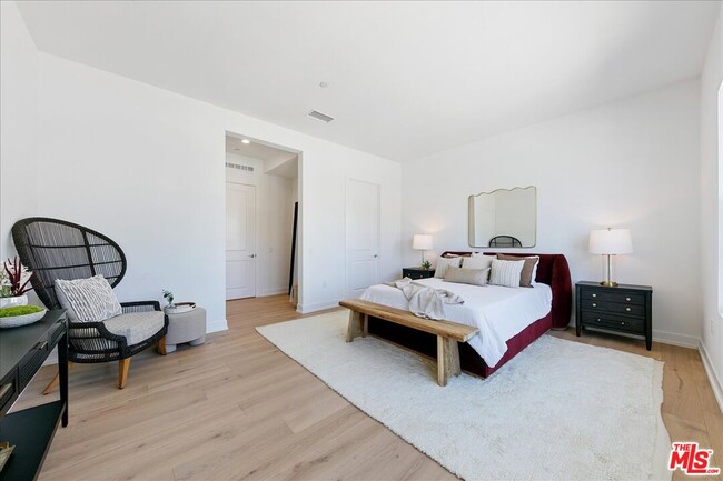 Building Photo - 22810 Seaqua Cir