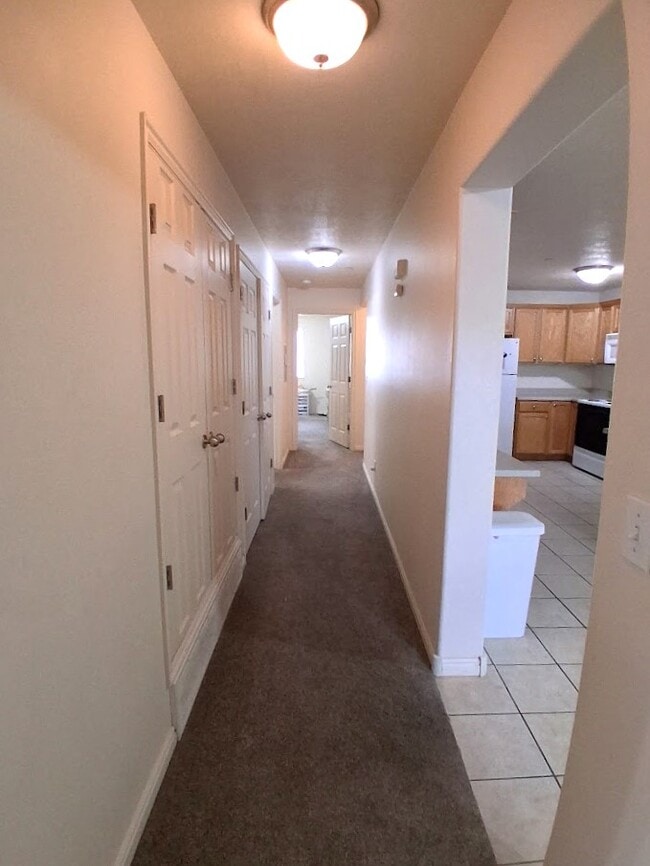 Building Photo - 1969 N Canyon Rd