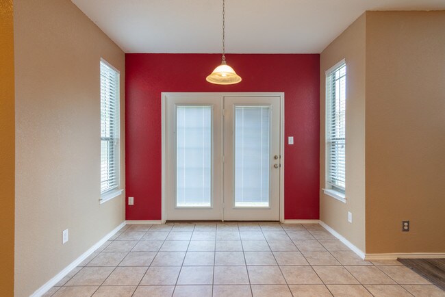 Building Photo - Gorgeous two story house
