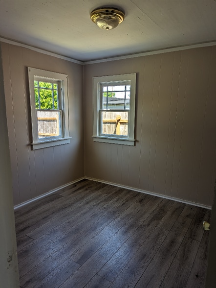 Building Photo - 2075 Berry St SE